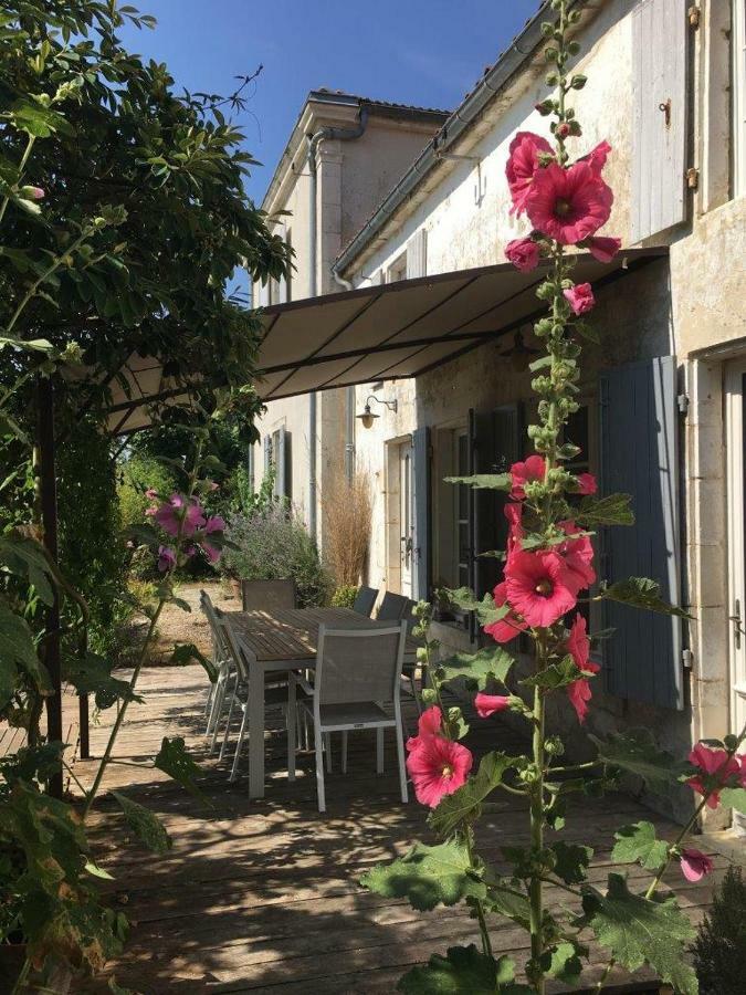 Отель Tilleuls Et Bambous Saint-Sauveur-d'Aunis Экстерьер фото